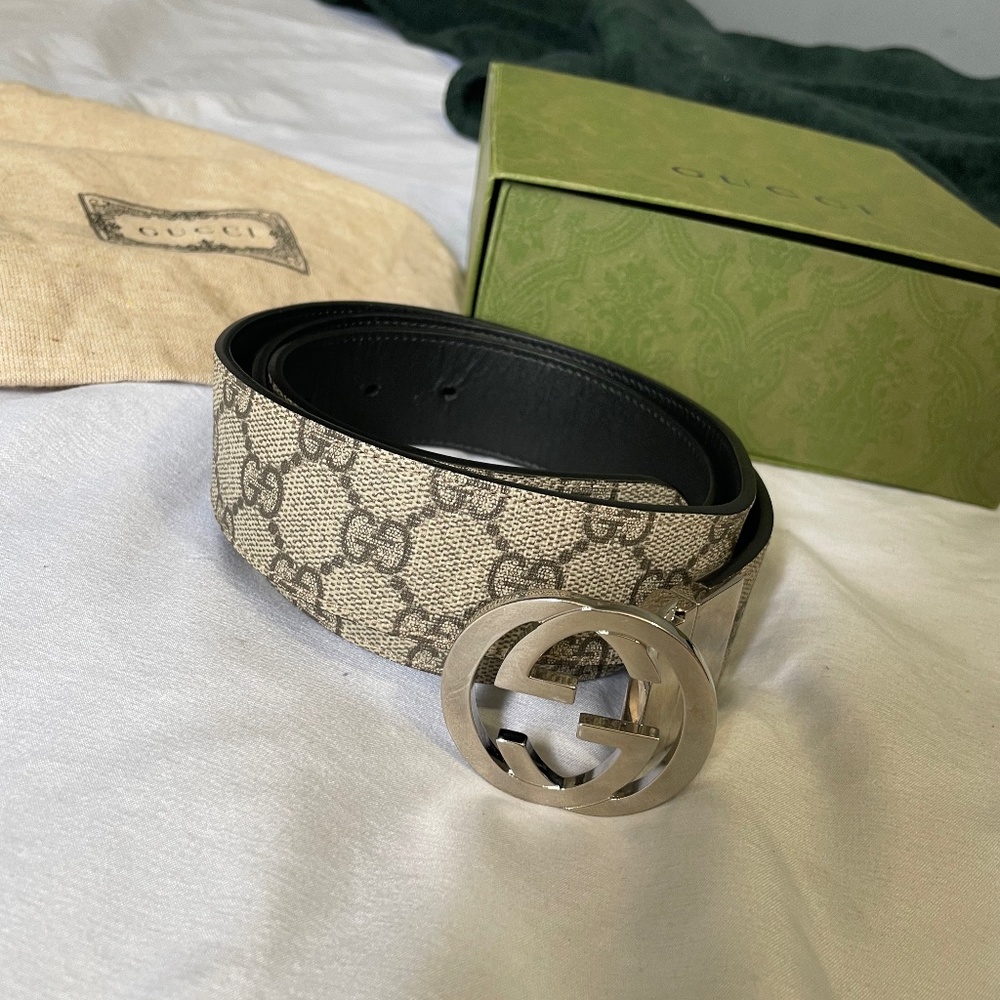 Size 105 reversible belt